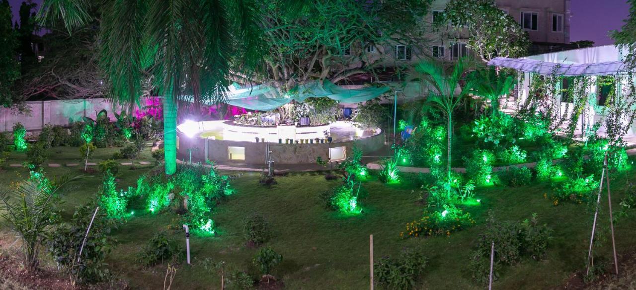 Hotel Totara Dar es Salaam Esterno foto