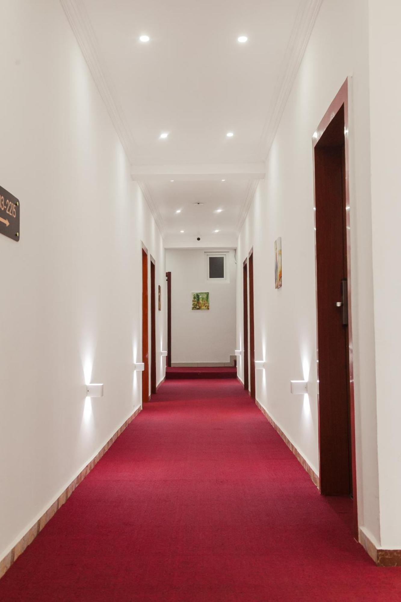 Hotel Totara Dar es Salaam Esterno foto